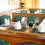 Olympia Schiessanlage Hotel