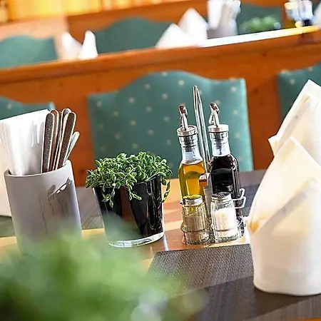 Olympia Schiessanlage Hotel